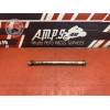 Axe de roue arriere 