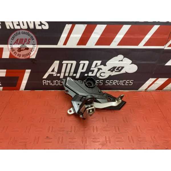 Platine repose pied droite 