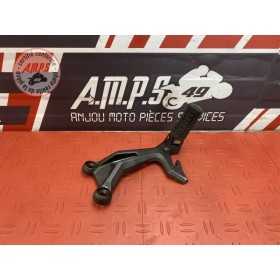 Platine repose pied passager droite 