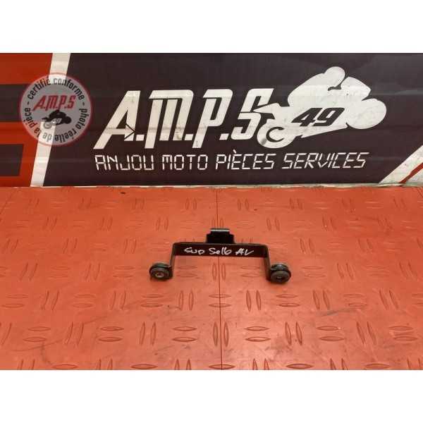 Support selle avant