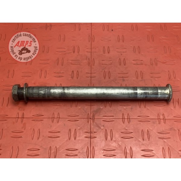 Axe de roue arriere 