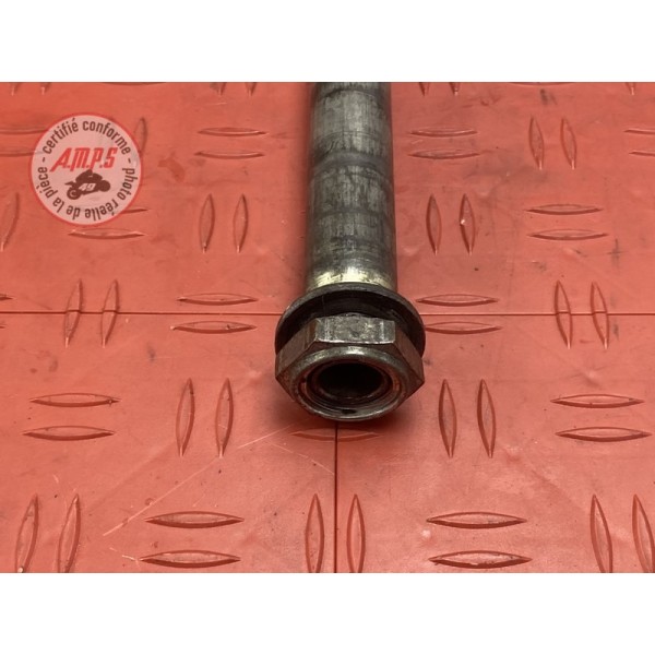Axe de roue arriere 