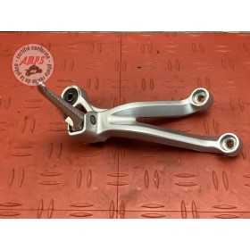 Platine repose pied passager droite 