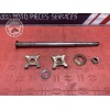 Axe de roue arriere 