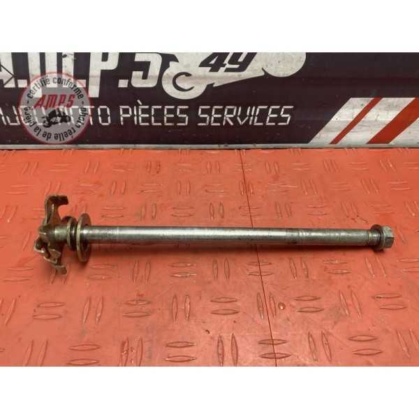 Axe de roue arriere 