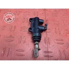 Maitre cylindre de frein arriere 