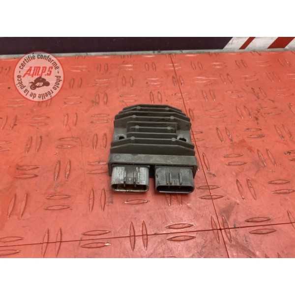 Regulateur de tension 