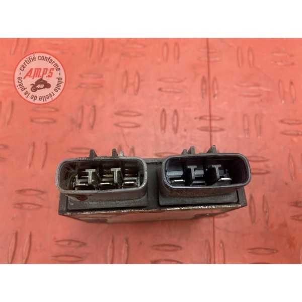 Regulateur de tension 