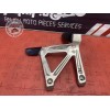 Platine repose pied passager droite 