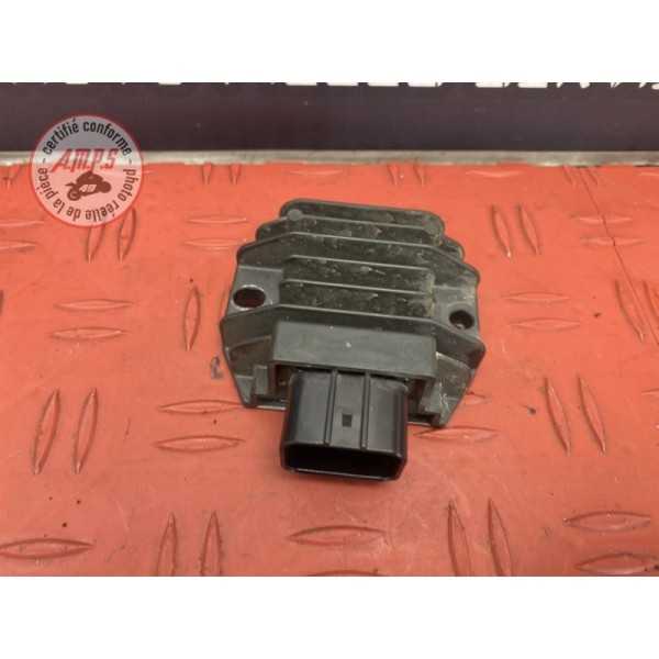Regulateur de tension 