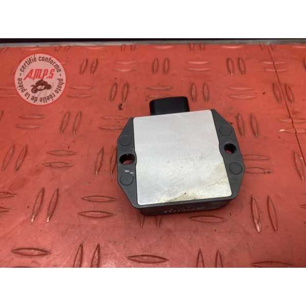 Regulateur de tension 
