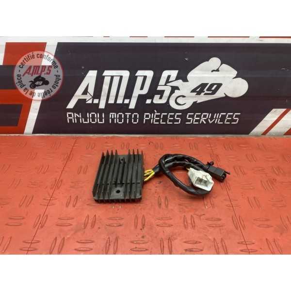 Regulateur de tension 