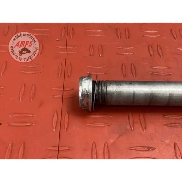 Axe de roue arriere 