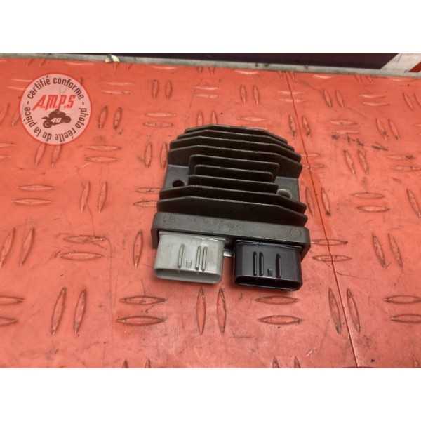 Regulateur de tension 