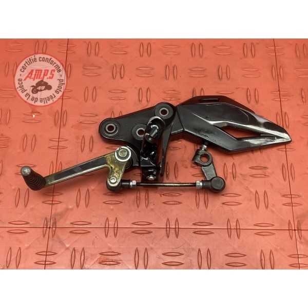 Platine repose pied gauche Suzuki GSX-S 750 2017 à 2021 