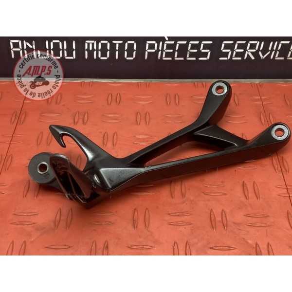 Platine repose pied passager droite Suzuki GSX-S 750 2017 à 2021 