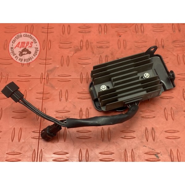 Regulateur de tension 
