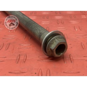 Axe de roue arriere 