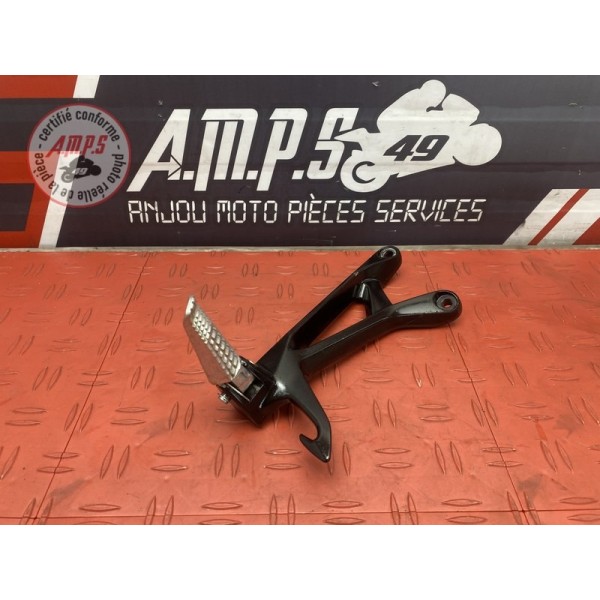 Platine repose pied passager gauche 