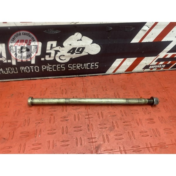 Axe de roue arriere Triumph 2300 ROCKET III 2013 à 2016 