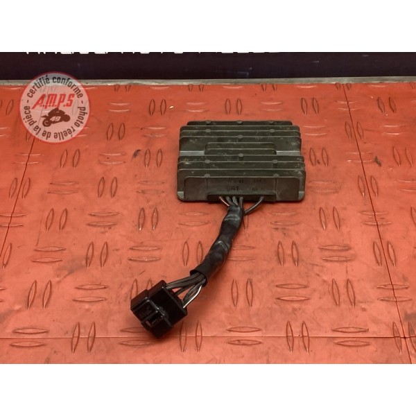 Regulateur de tension 