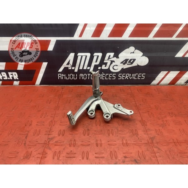 Platine repose pied droite 