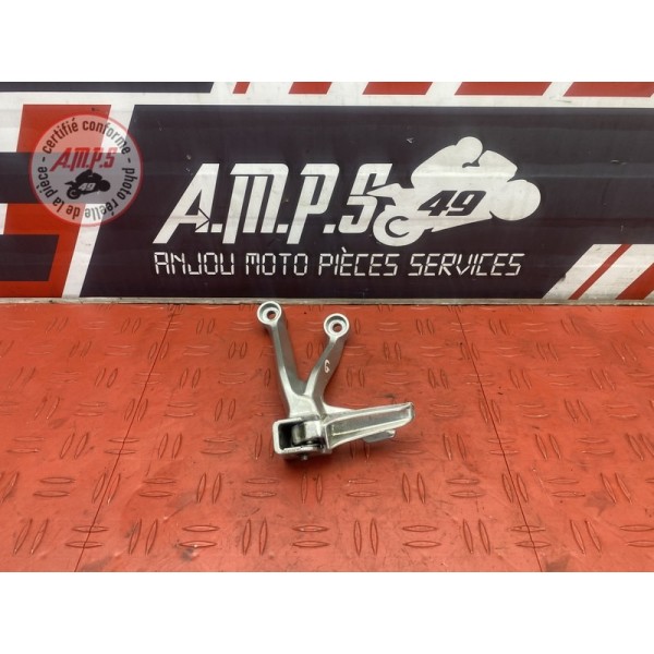 Platine repose pied passager gauche 