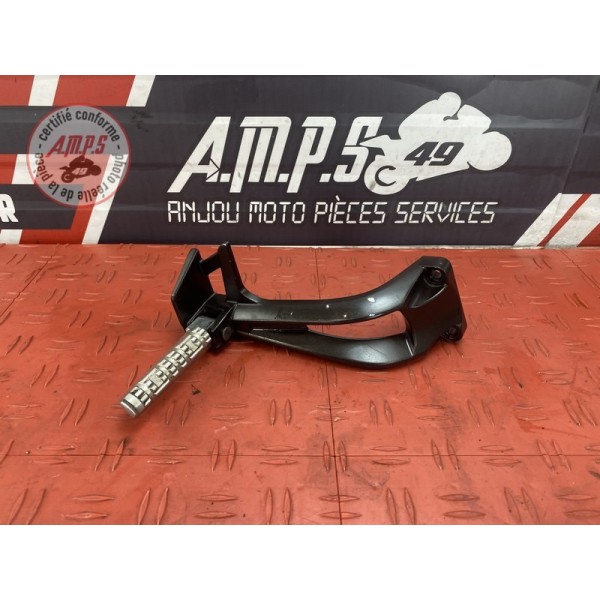 Platine repose pied passager droite Yamaha 800 FZ8 2010 à 2016 