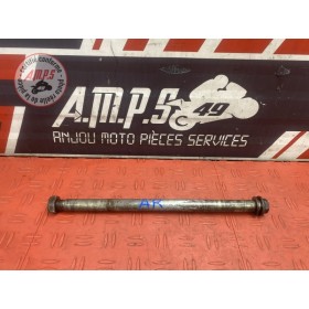 Axe de roue arriere 