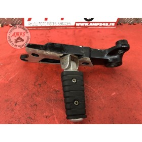Platine repose pied passager gaucheVMAX120090012561-B2-B31063131used