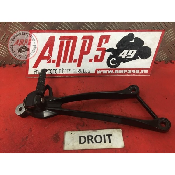 Platine repose pied passager droiteZX10R10AT-561-ETB3-D41151655used