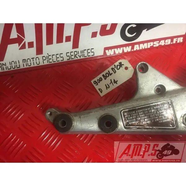 Platine repose pied droite 900 Bol d'or- pièce moto occasion