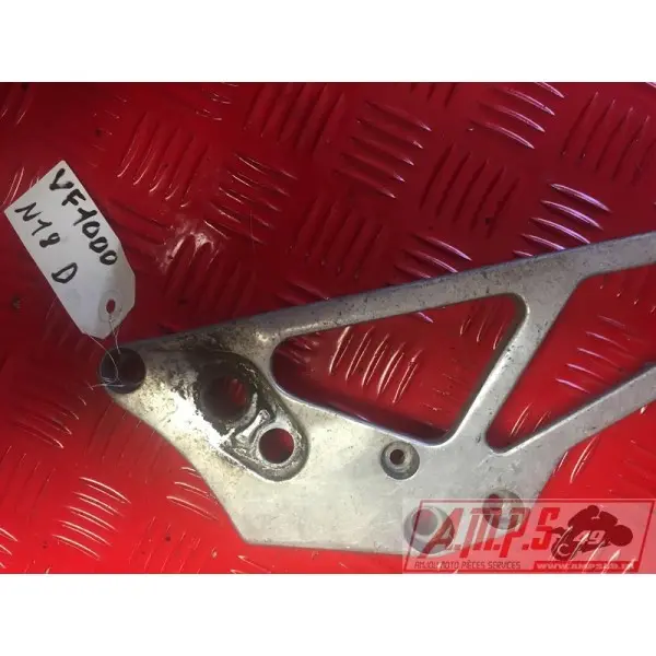 Platine repose pied droite VF 1000- pièce moto occasion