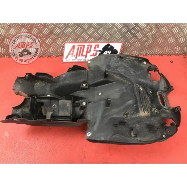 Passage de roue + bac à batterieVFR80002AH-301-KBH6-D41202661used