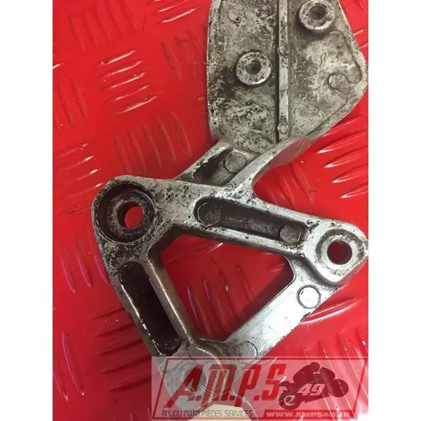 Platine repose pied gauche Fazer 99- pièce moto occasion
