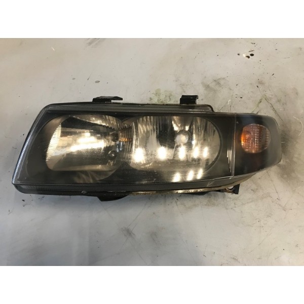 Optique de phare avant gaucheVOITLEONROUGELOT:B1147873used