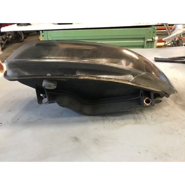 Optique de phare avant gaucheVOITLEONROUGELOT:B1147873used