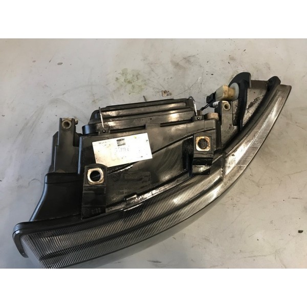 Optique de phare avant gaucheVOITLEONROUGELOT:B1147873used