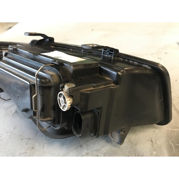 Optique de phare avant gaucheVOITLEONROUGELOT:B1147873used