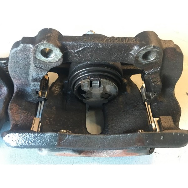 Etrier de frein avantVOITPOLOBLEULOT:A1148177used