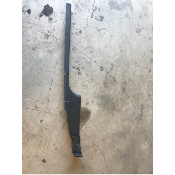 Cache plastique entree de porte droitVOITIBIZANOIRLOT:D1147399used
