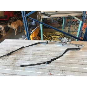 Moteur d essuie glace avec brasVOITIBIZANOIRLOT11147259used
