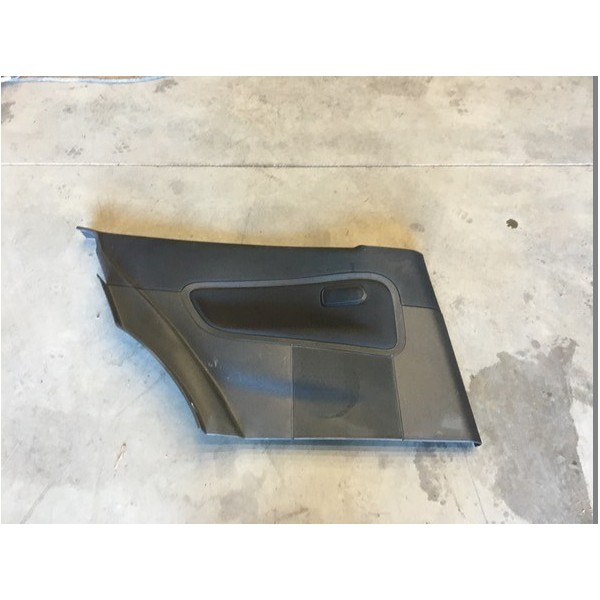 Garniture arriere gaucheVOITIBIZANOIRLOT:D1147415used
