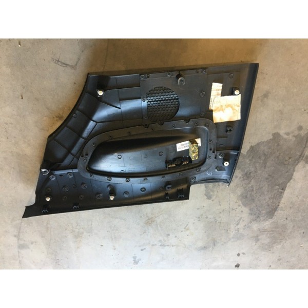 Garniture arriere gaucheVOITIBIZANOIRLOT:D1147415used