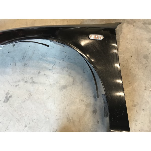 Aile avant gaucheVOITLEONNOIRLOT:E1147693used