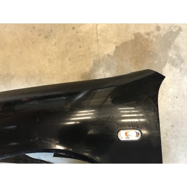 Aile avant gaucheVOITLEONNOIRLOT:E1147693used