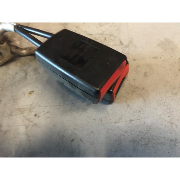 Attache ceinture de securiteVOITIBIZANOIRLOT:D1147459used