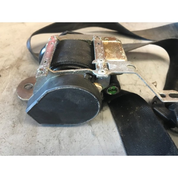 Pretensionneur de ceinture 6VOITIBIZANOIRLOT:D1147517used