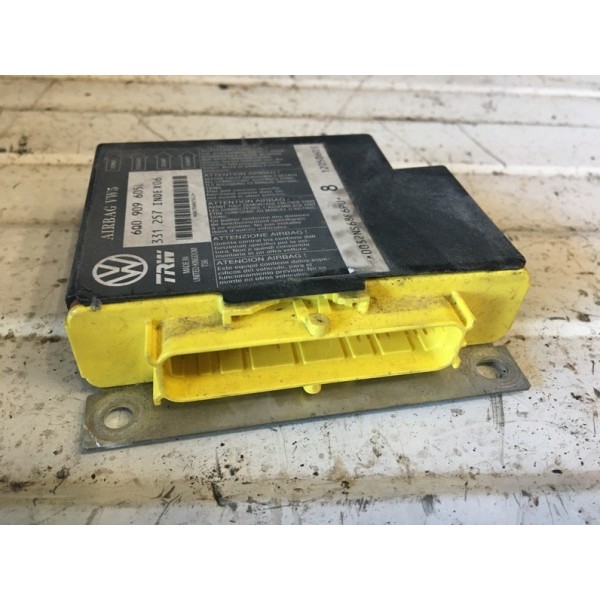 Boitier de commande airbagVOITIBIZANOIRLOT:D1147499used