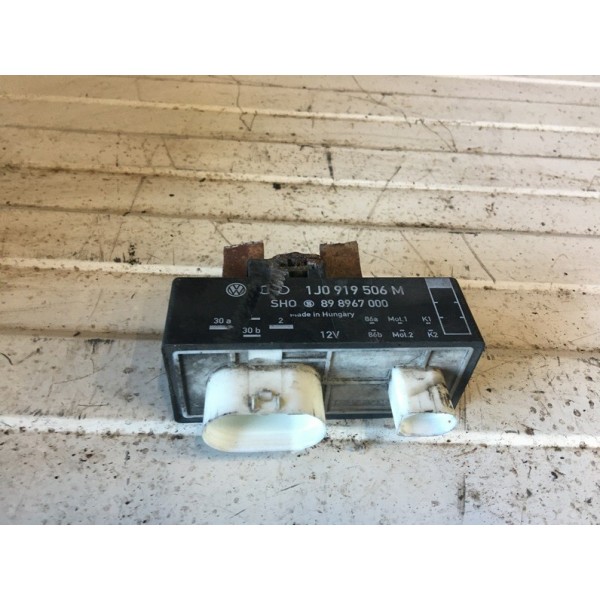 Relais de ventilateurVOITIBIZANOIRLOT:D1147541used